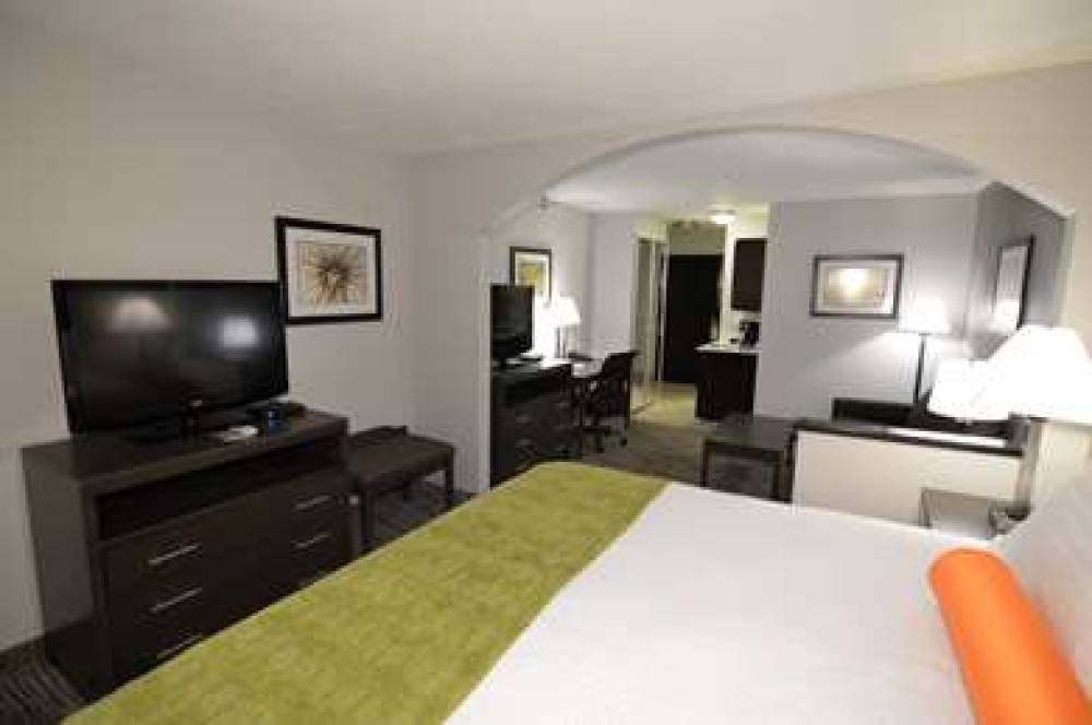 Best Western Plus Liberal Hotel & Suites 3