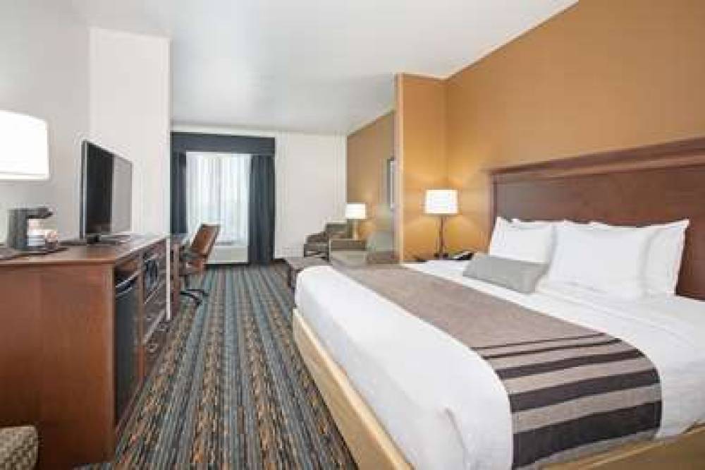 Best Western Plus Lincoln Inn & Suites 6