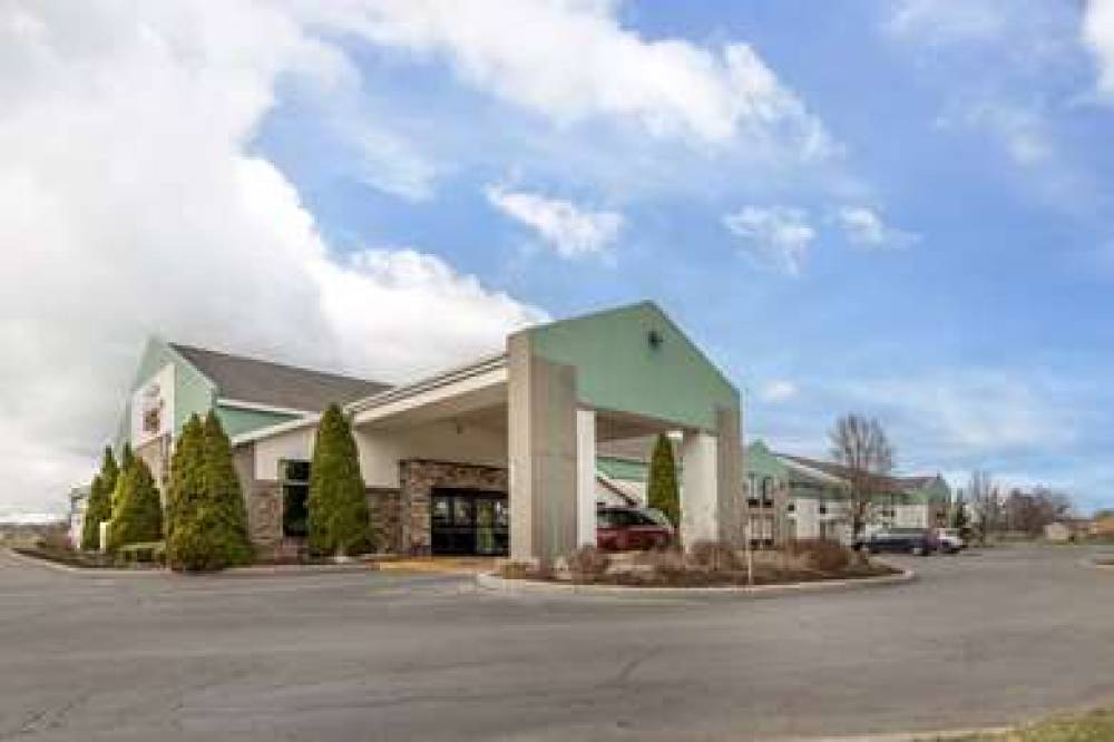 Best Western Plus Liverpool-Syracuse Inn & Suites 1