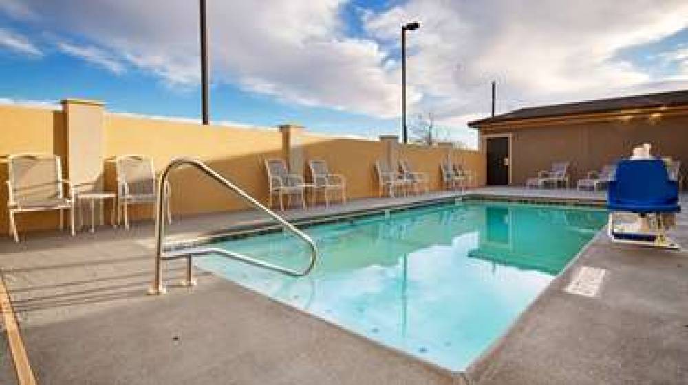 Best Western Plus Lonestar Inn & Suites 2