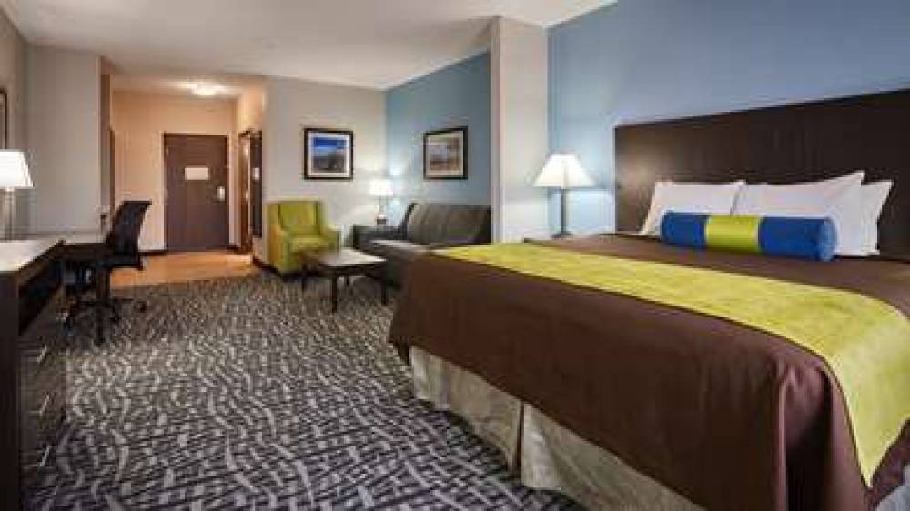 Best Western Plus Lonestar Inn & Suites 4