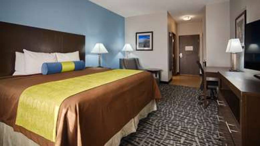 Best Western Plus Lonestar Inn & Suites 7