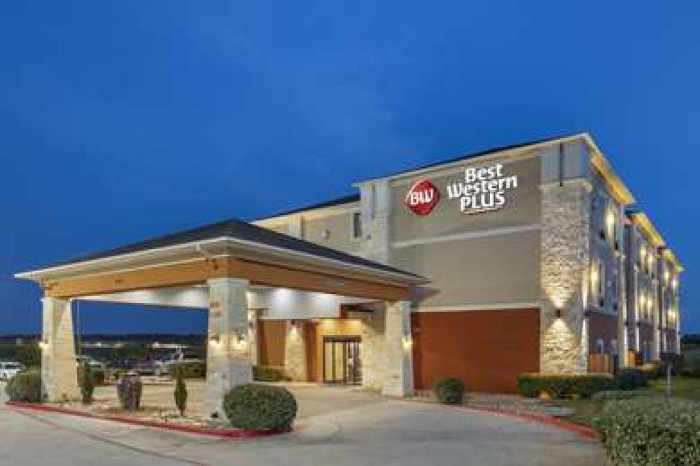 Best Western Plus Longhorn Inn & Suites 3