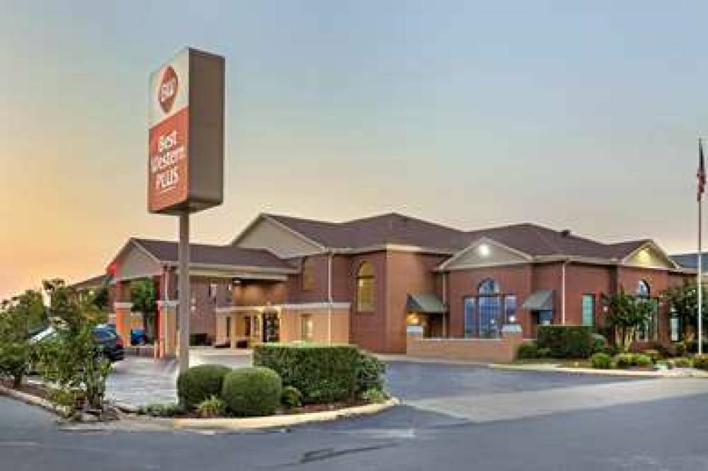 Best Western Plus Lonoke Hotel 1