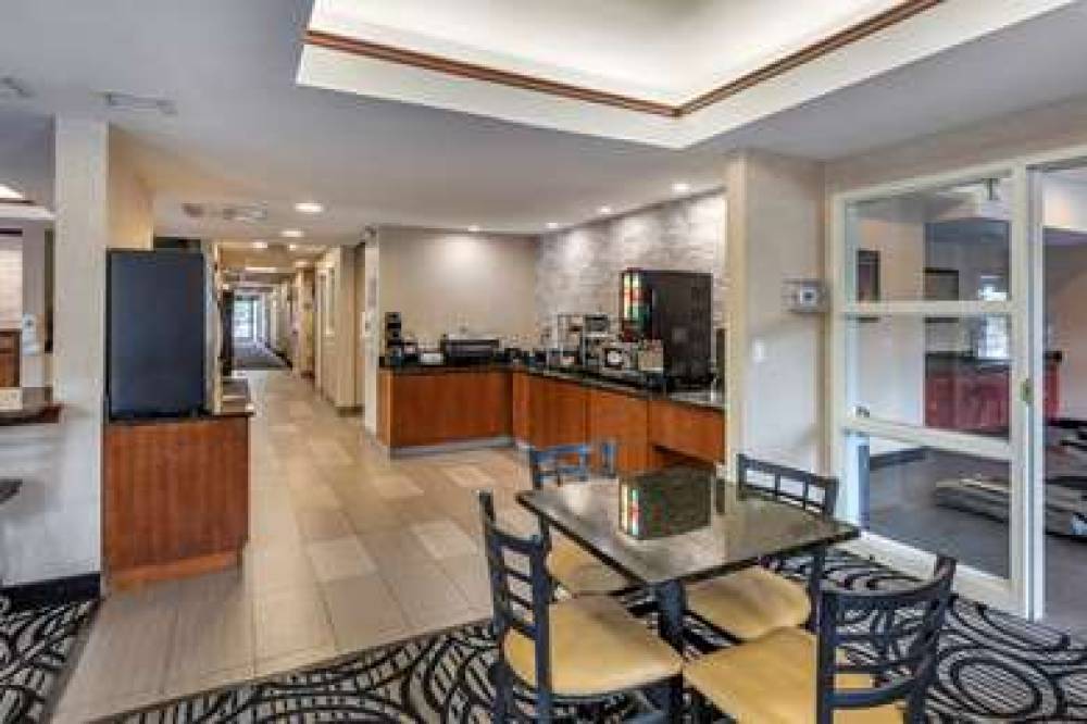 Best Western Plus Louisville Inn & Suites 5