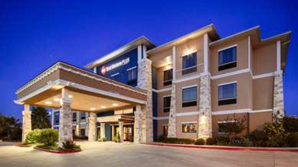 Best Western Plus Lytle Inn & Suites 1