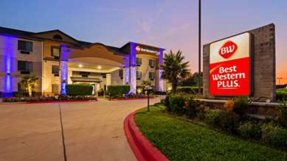 Best Western Plus Mansfield Inn & Suites 1