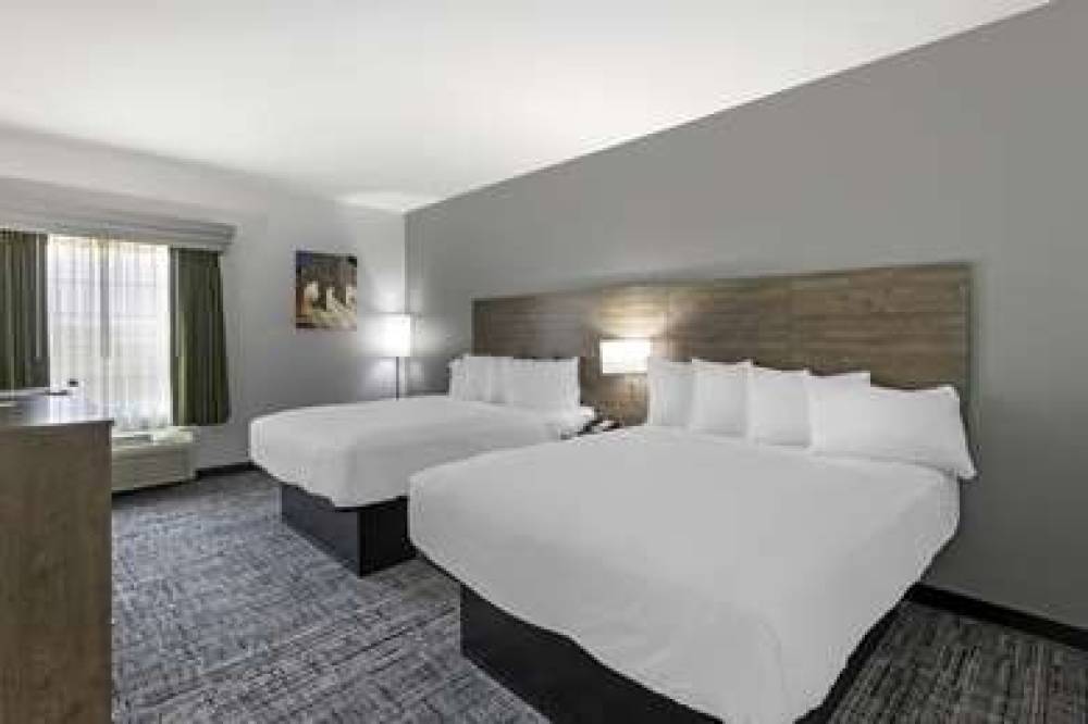 Best Western Plus MidAmerica Hotel 6