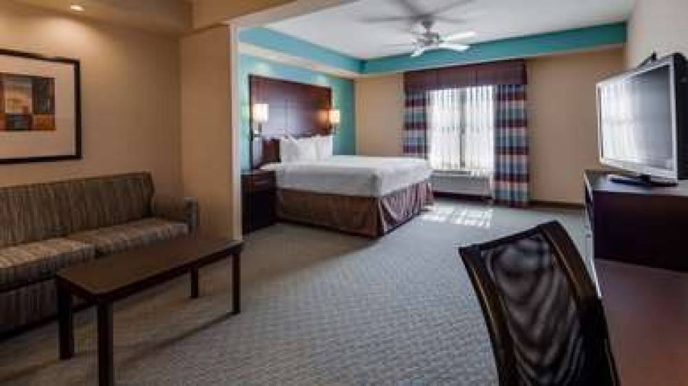 Best Western Plus Midland Suites 4