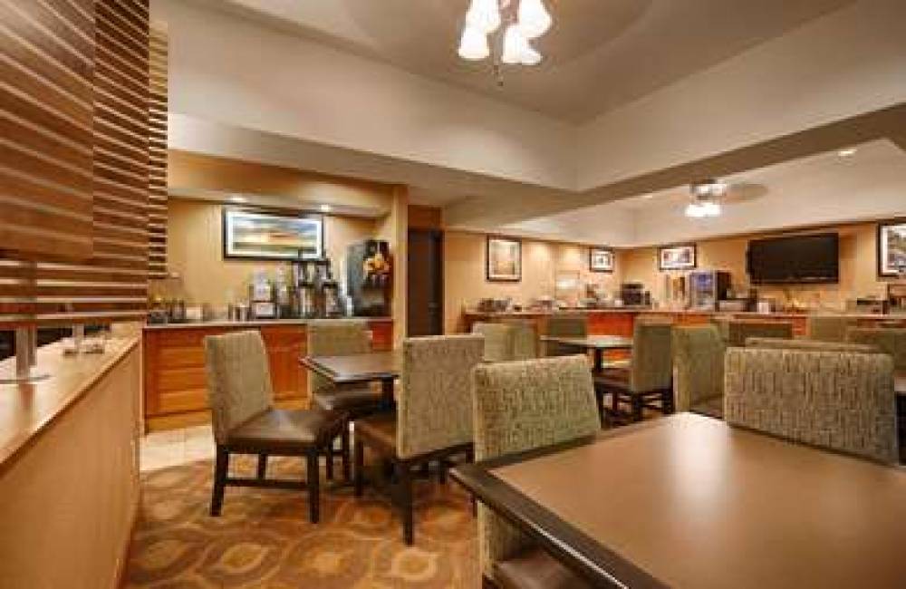 Best Western Plus Mishawaka Inn 6