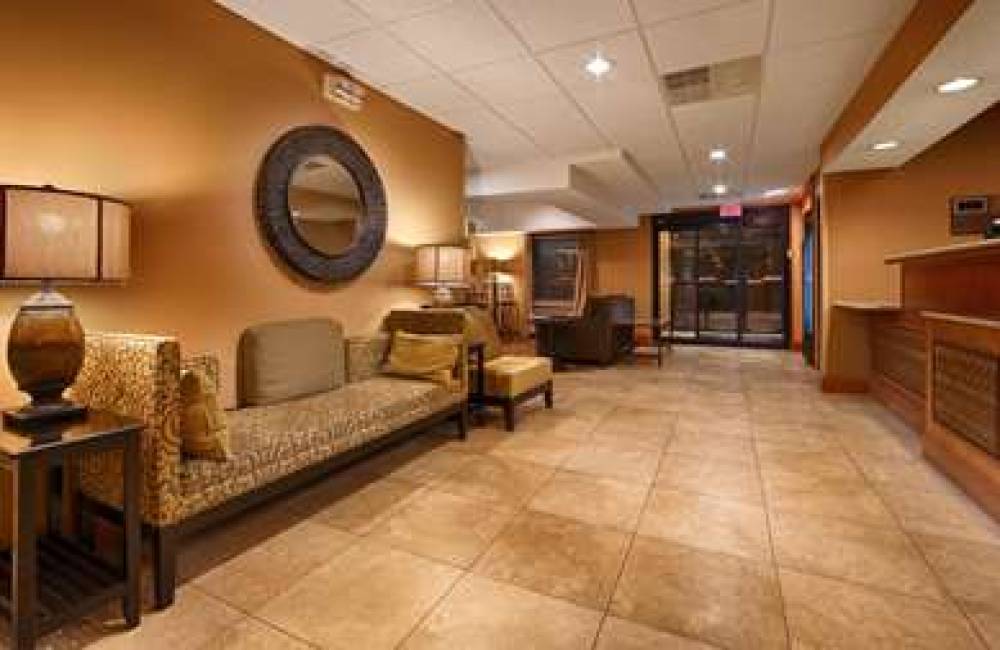 Best Western Plus Mishawaka Inn 4