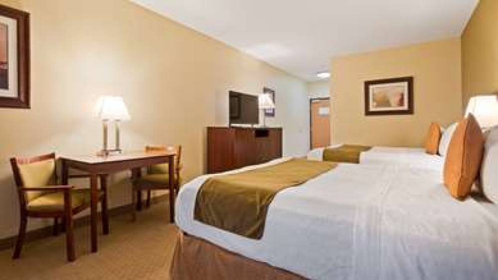 Best Western Plus Montezuma Inn & Suites 6