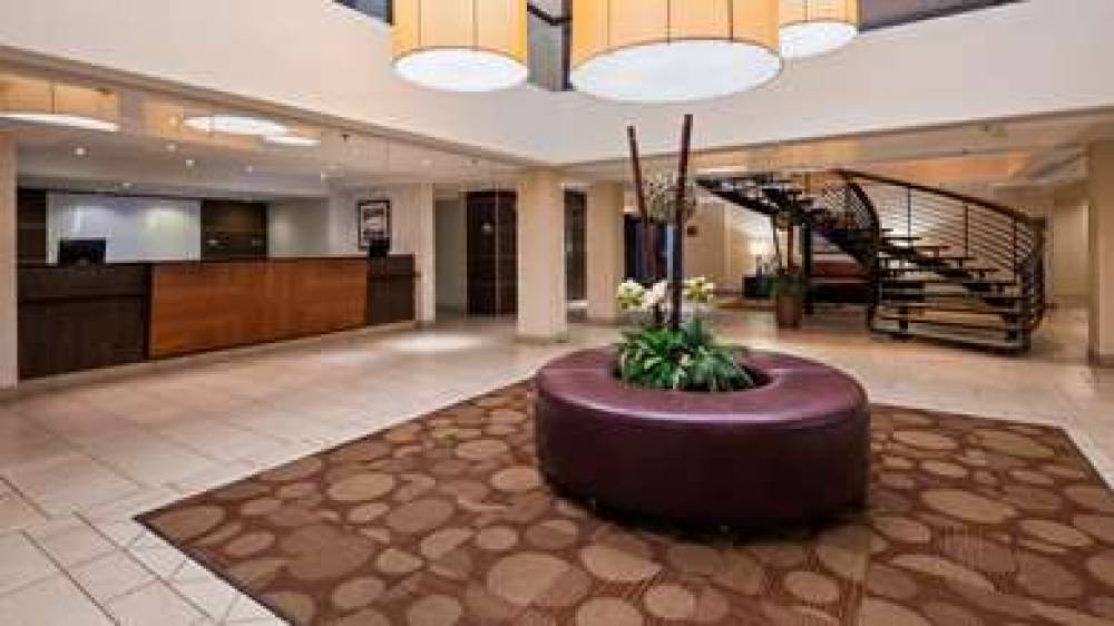 Best Western Plus Montreal Downtown-Hotel Europa 3