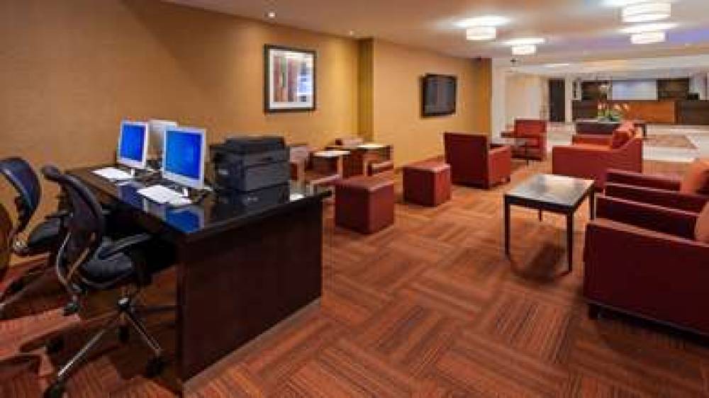 Best Western Plus Montreal Downtown-Hotel Europa 4