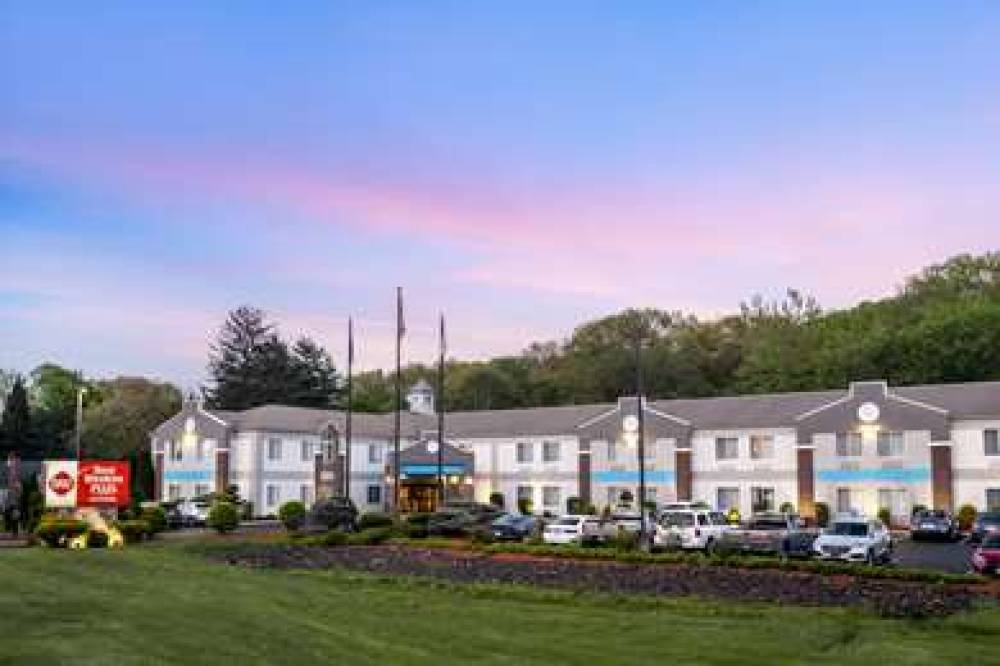 Best Western Plus New England Inn & Suites