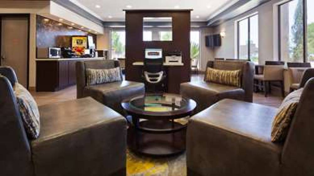 Best Western Plus North Houston Inn & Suites 10