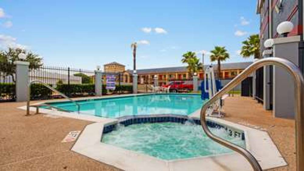 Best Western Plus Northwest Inn & Suites 3