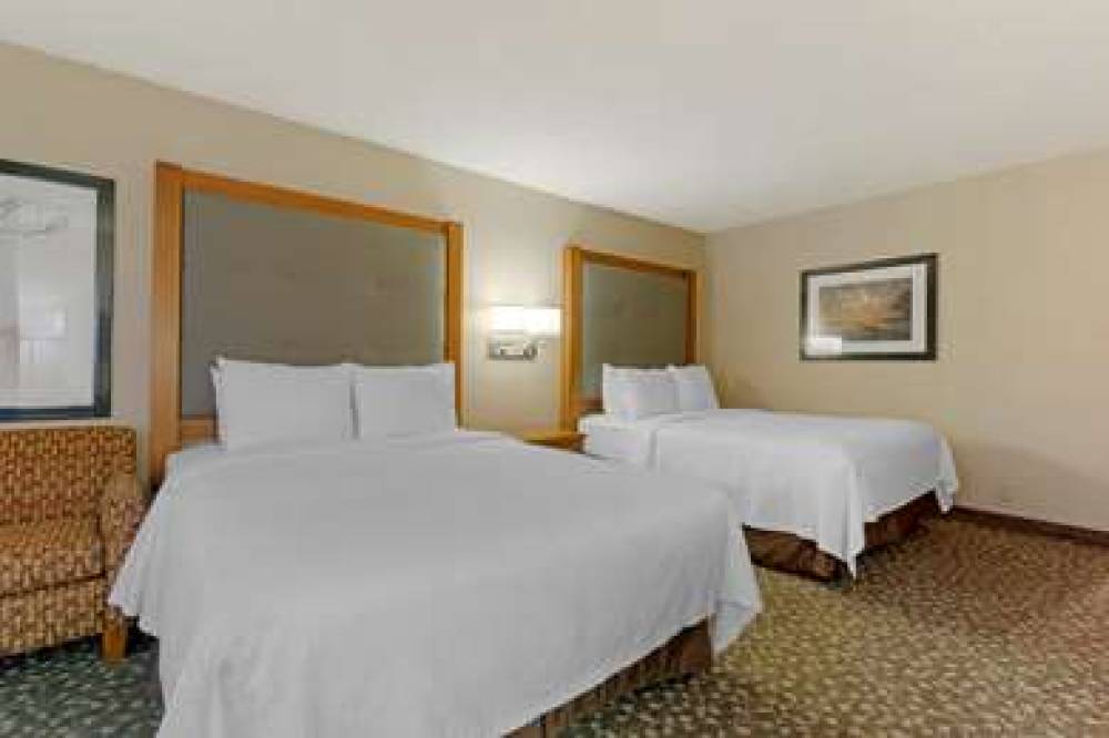 Best Western Plus Oak Harbor Hotel & Conference Center 4