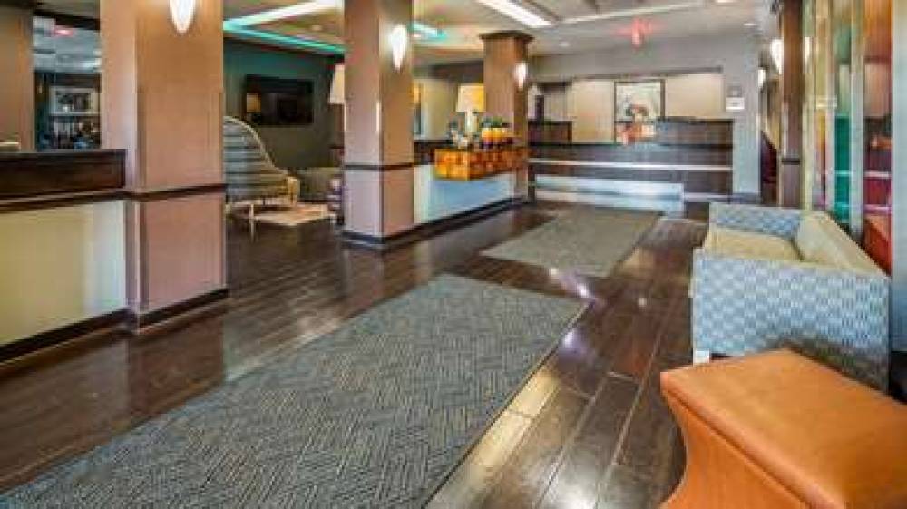 Best Western Plus Olathe Hotel 2