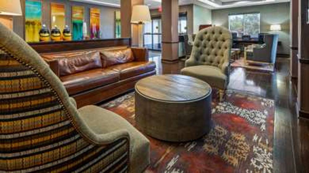 Best Western Plus Olathe Hotel 3