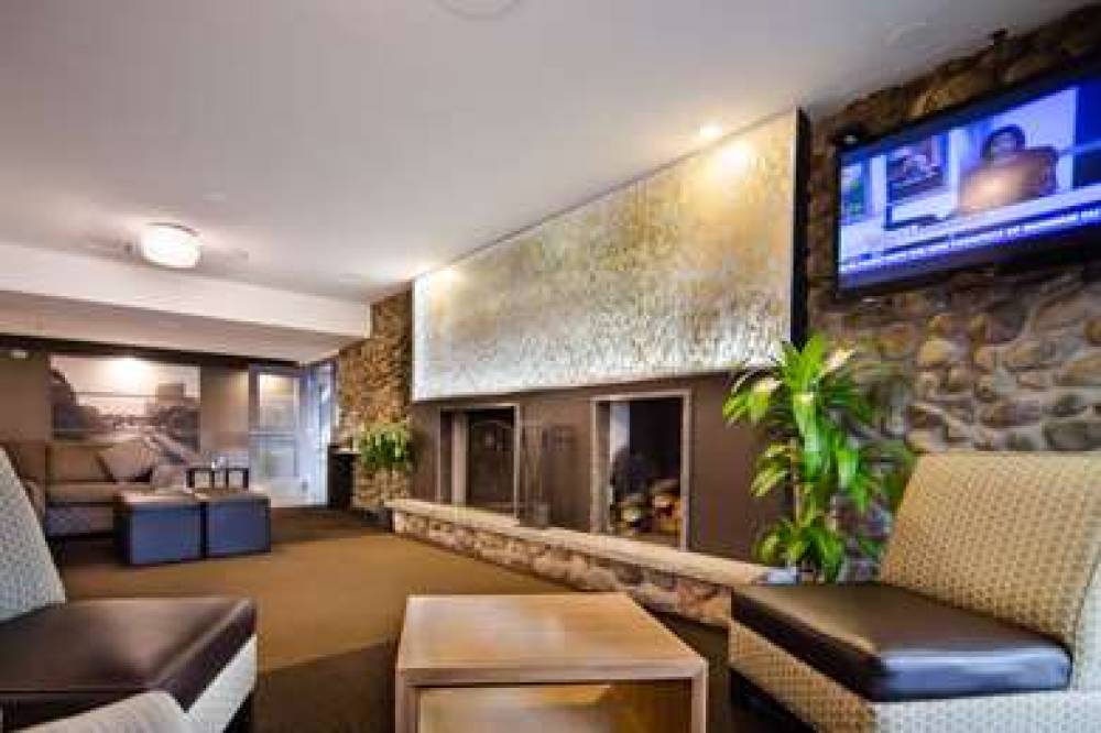 Best Western Plus Ottawa Kanata Hotel & Conference Centre 5