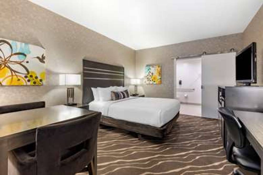 Best Western Plus Park Place Inn - Mini Suites 6