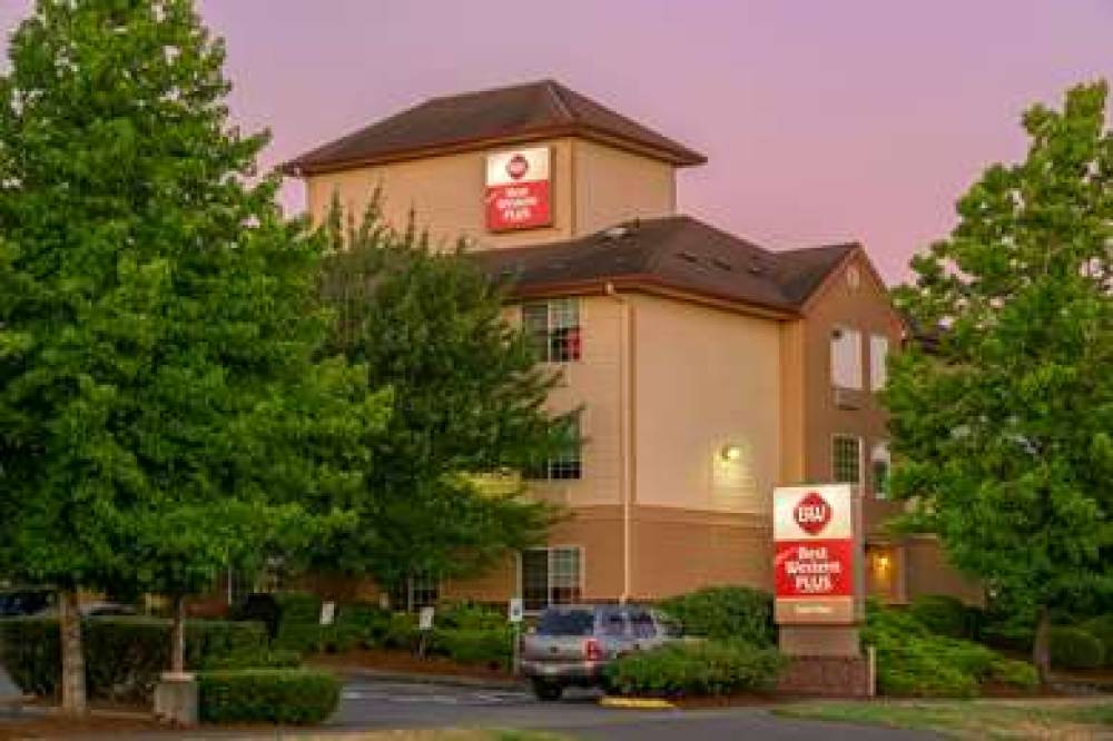 Best Western Plus Park Place Inn & Suites 2