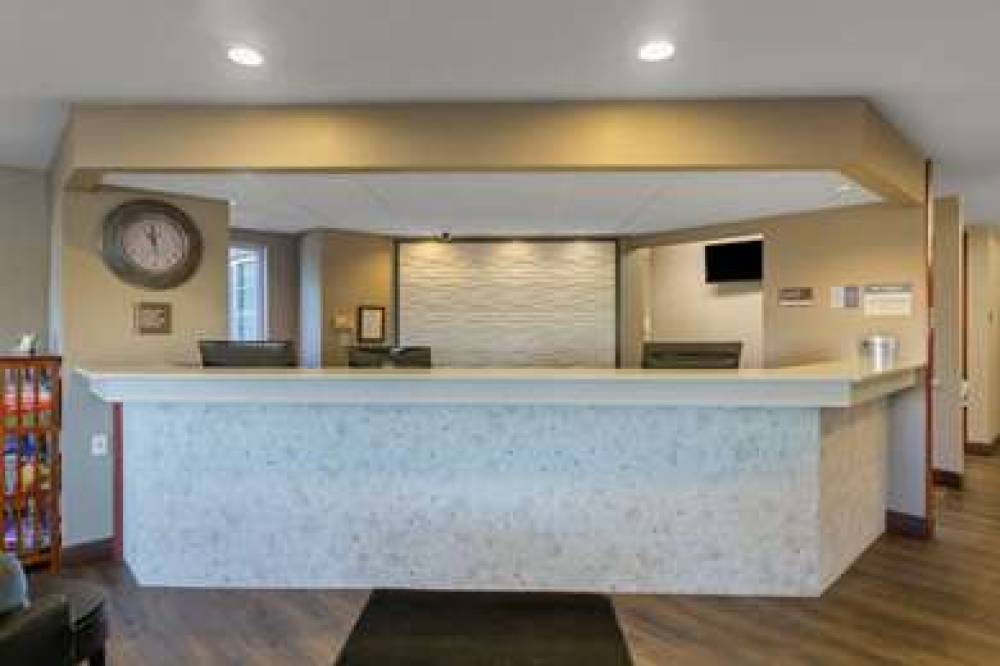 Best Western Plus Park Place Inn & Suites 5