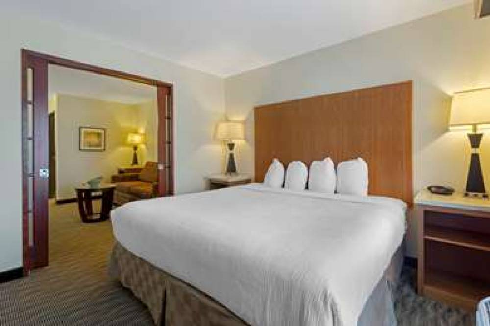 Best Western Plus Park Place Inn & Suites 8