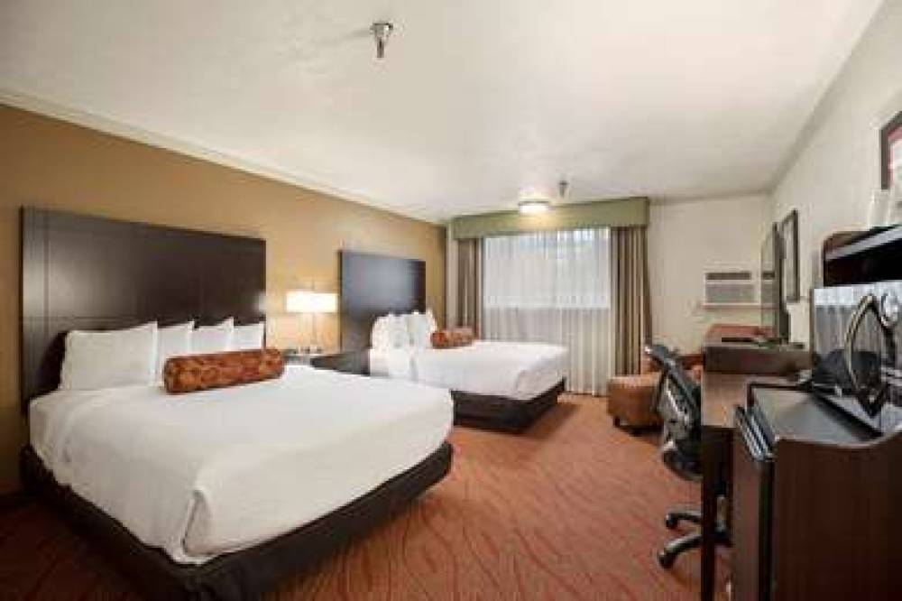 Best Western Plus Parkway Inn 7