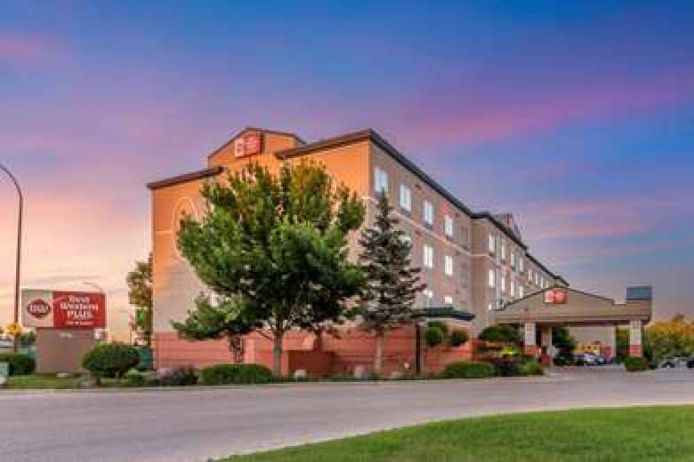 Best Western Plus Pembina Inn & Suites 1