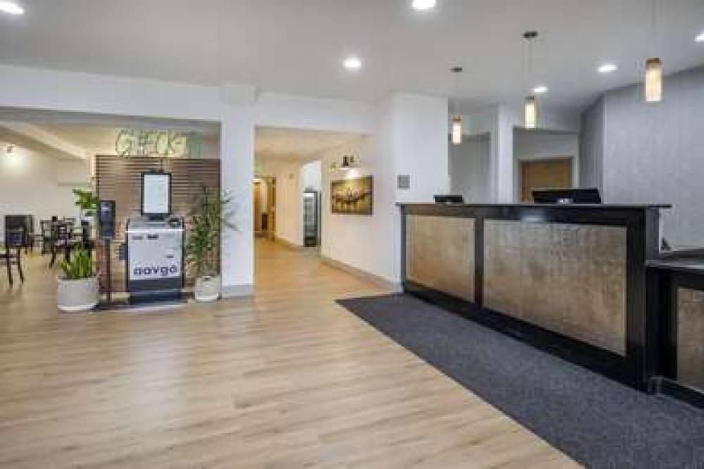 Best Western Plus Peppertree Airport Inn 3