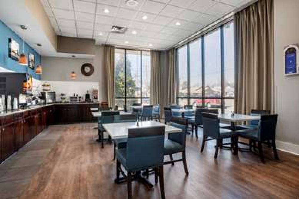 Best Western Plus Philadelphia Airport South At Widener University 10