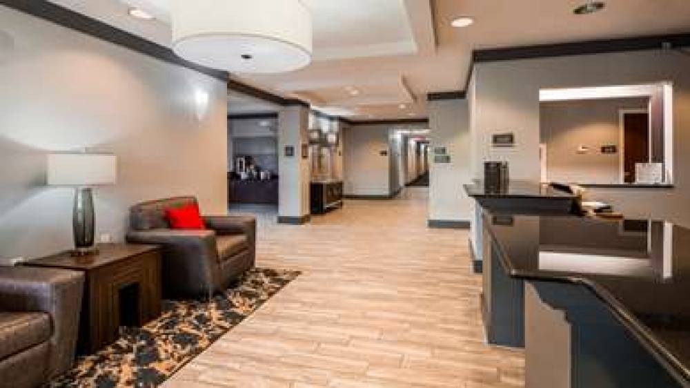 Best Western Plus Philadelphia-Choctaw Hotel And Suites 4