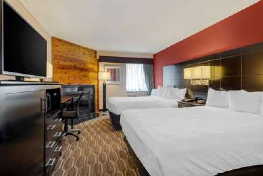 Best Western Plus Poconos Hotel 7