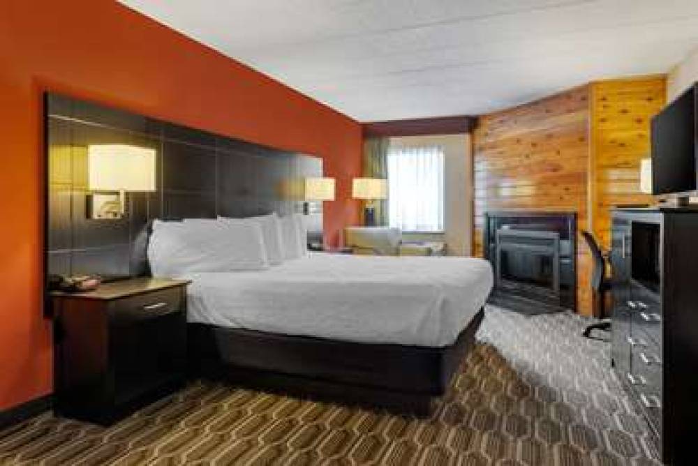 Best Western Plus Poconos Hotel 1