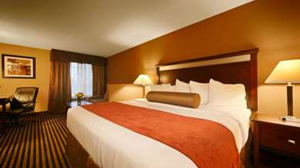 Best Western Plus Prairie Inn 7