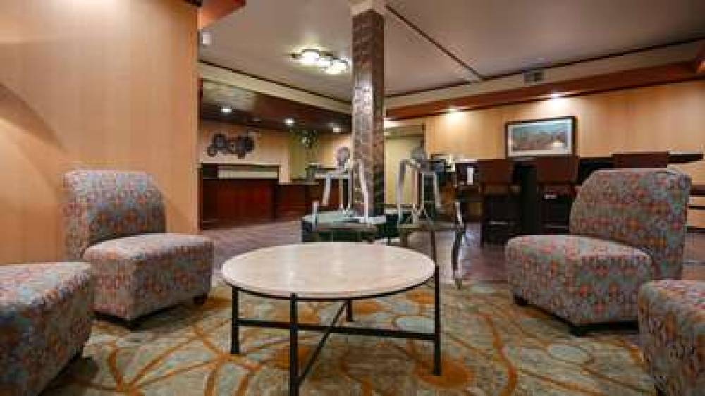 Best Western Plus Rama Inn & Suites 4