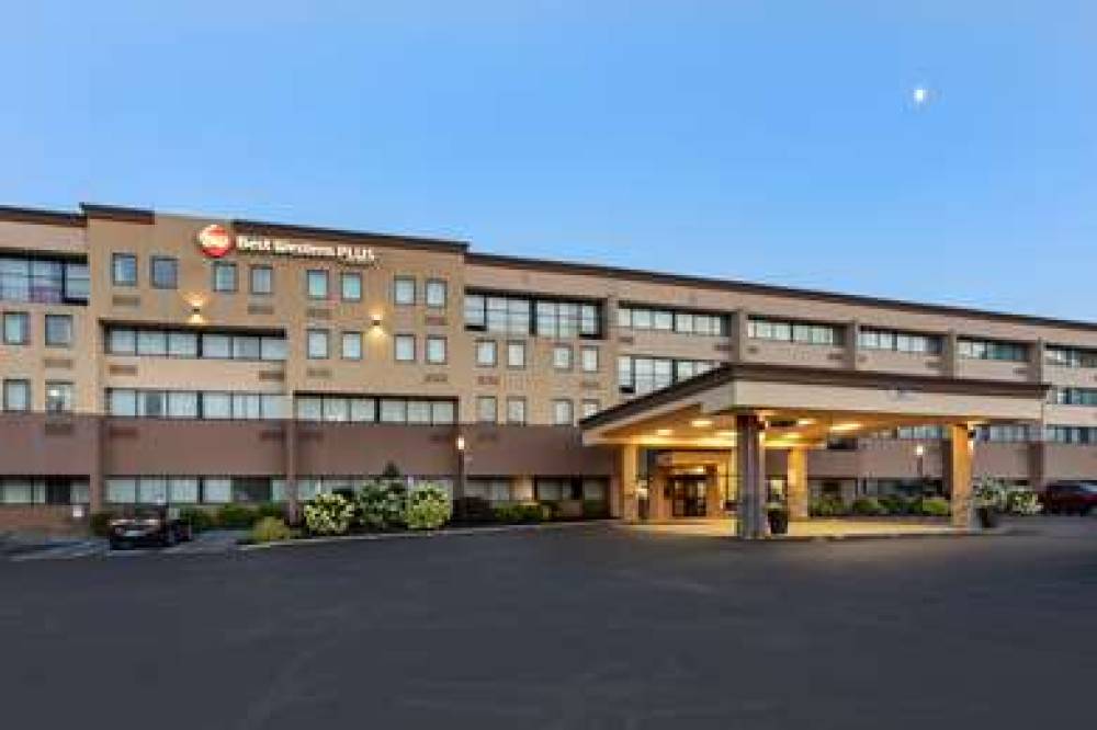 Best Western Plus Reading Inn & Suites 1