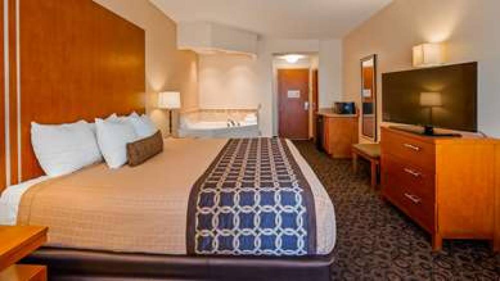 Best Western Plus Rose City Conference Center Inn 8