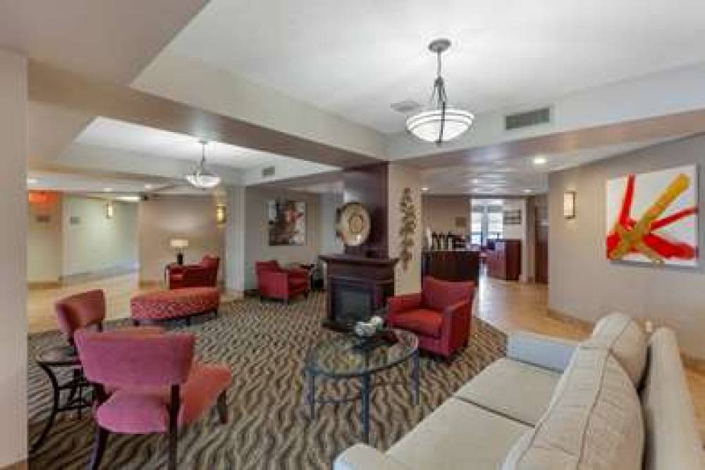 Best Western Plus Rose City Suites 7