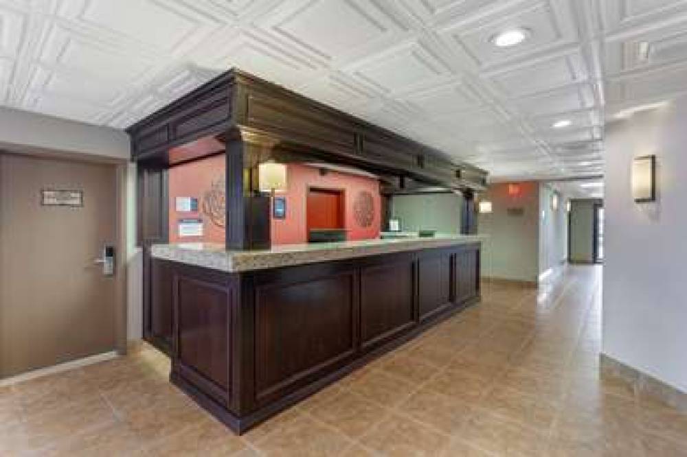 Best Western Plus Rose City Suites 6