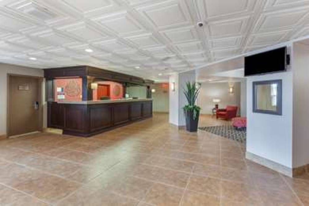 Best Western Plus Rose City Suites 4