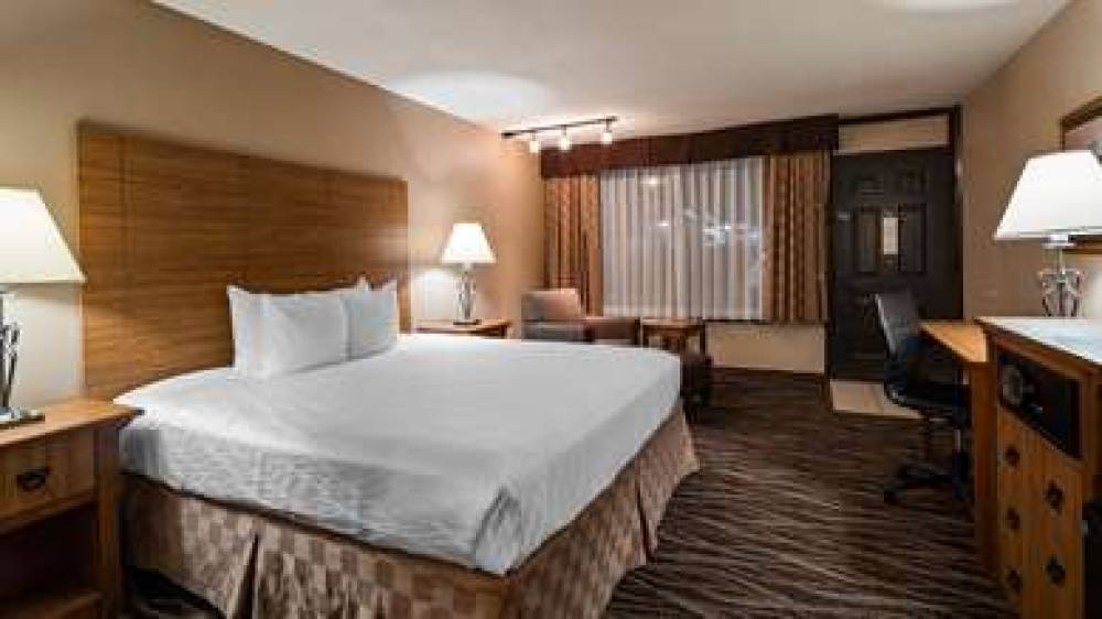 Best Western Plus Saddleback Inn & Conference Center 3