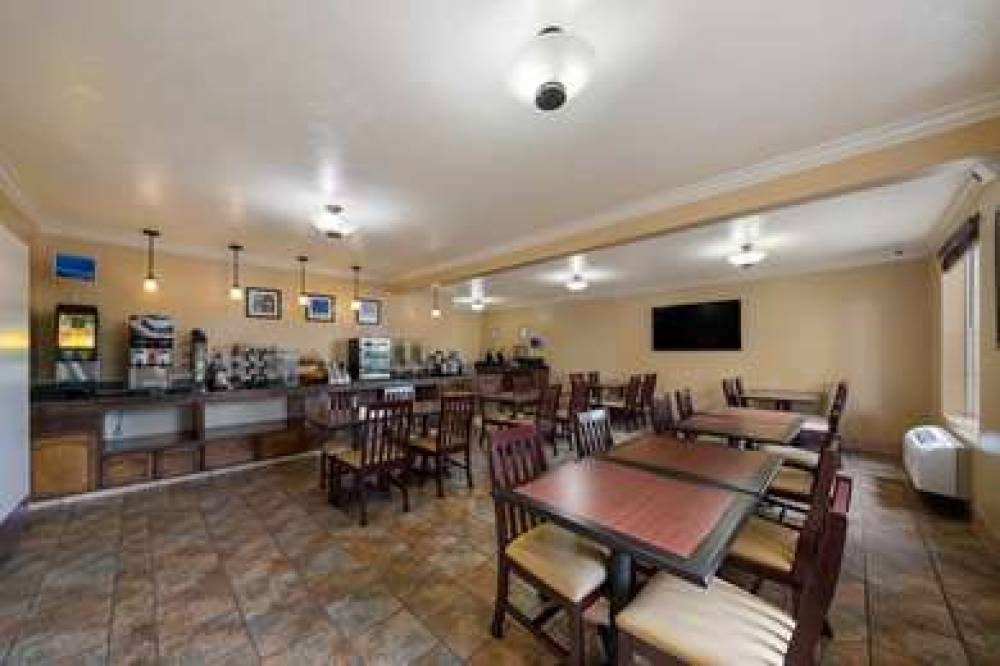 Best Western Plus Salinas Valley Inn & Suites 8