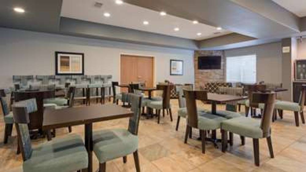 Best Western Plus Sand Bass Inn & Suites 6