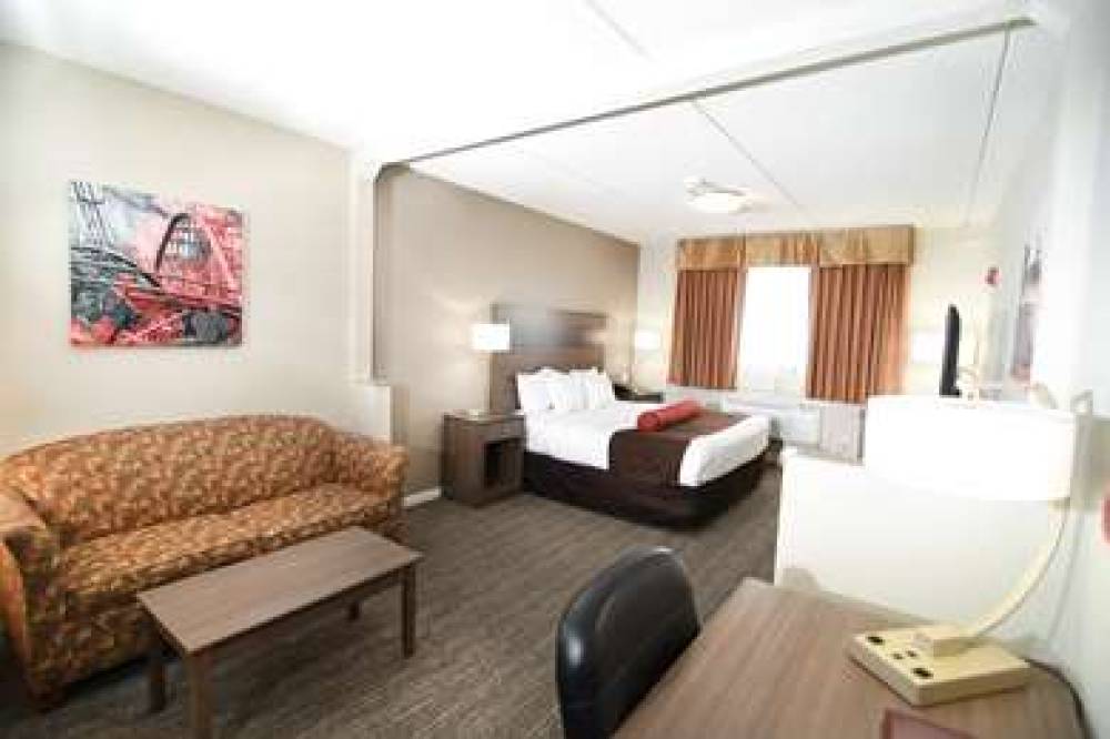 Best Western Plus Sandusky Hotel & Suites 5