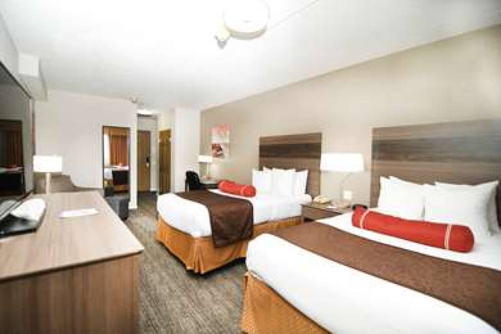 Best Western Plus Sandusky Hotel & Suites 3