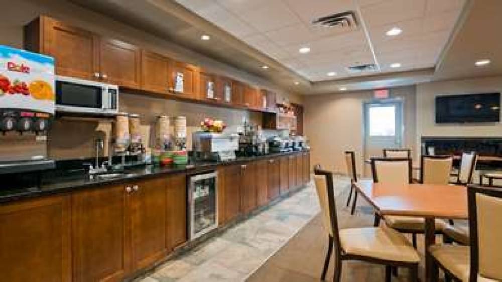 Best Western Plus Service Inn & Suites 5