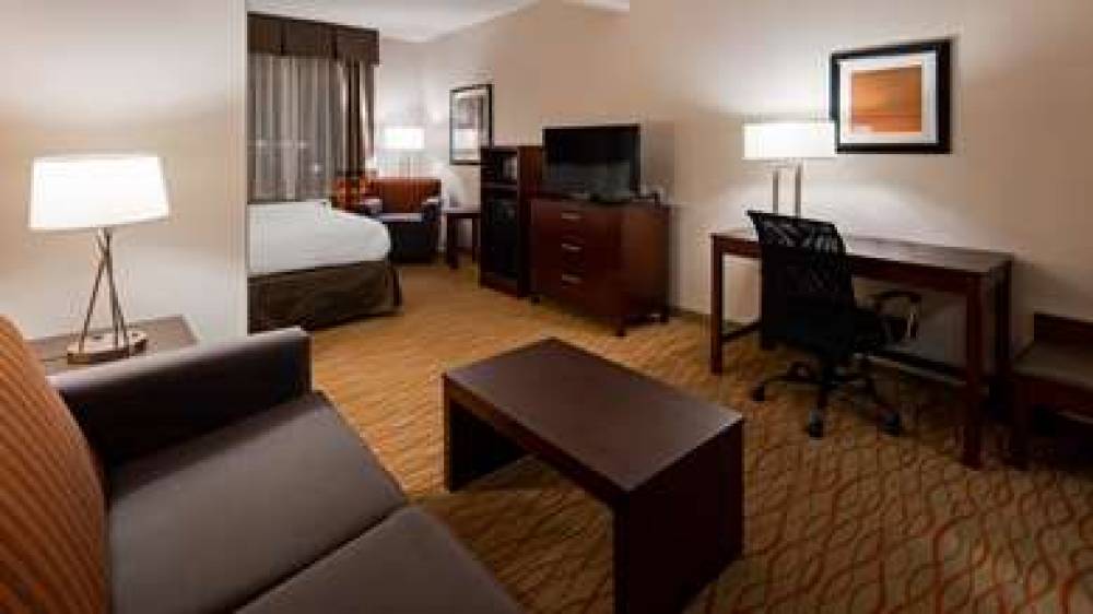 Best Western Plus Spring Inn & Suites 9